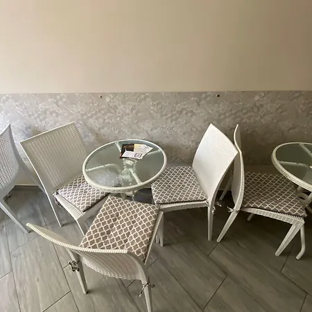 Cavirani Nocleg ze śniadaniem