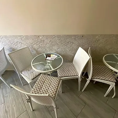 Bed & Breakfast Cavirani 3*